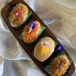 เซ็ตข้าวเหนียวมูน 4 หน้า