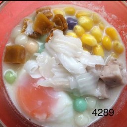 บัวลอยไข่ไก่ทรงเครื่อง