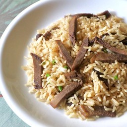 ข้าวผัดลิ้นหมู