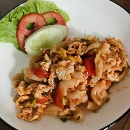 ผัดมักกะโรนีกุ้ง