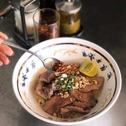 ก๋วยเตี๋ยวต้มยำเนื้อ(แบบแห้งต้มยำ)