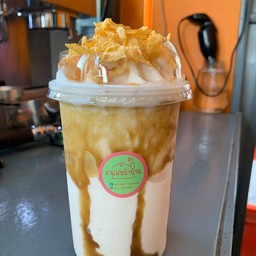 นมหมีปั่นคอนเฟลค