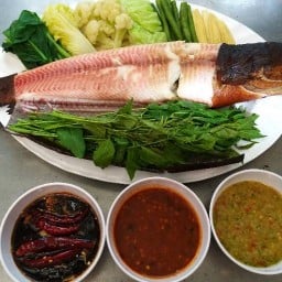 แซ่บสราญแม่ลาปลาเผา