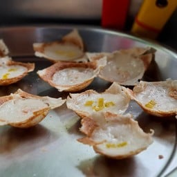 ขนมครกร่อน ตลาดศรีย่าน