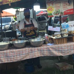 ตลาดนัดคลองถมวันจันทร์กุดป่อง