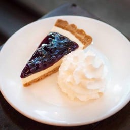 Blueberry cheese pie