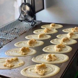 ขนมโตเกียวเครปยักษ์ ถนนสุขุมวิทตลาดต้นไทร19736   659 ตลาดต้นไทรโซนชุ้ม(ตู้สีแดง)ตรงข้ามร้านชาบู