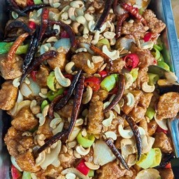 ไก่ผัดเม็ดมะม่วง