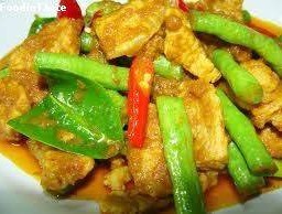 เครื่องแกงหมู (กับข้าว)