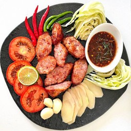 แหนมหมูย่าง จิ้มแจ่ว ISAN