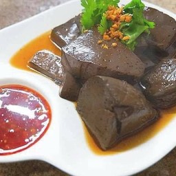 ทานเล่นเลือดไก่ตุ๋น