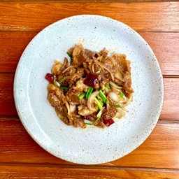 เนื้อสไลซ์ผัดพริกแห้ง