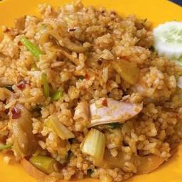 ข้าวผัดโป๊ะเเตก