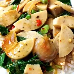 กระเพราหมูยอ