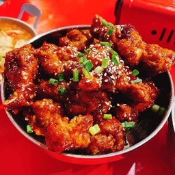 ไก่ทอดแสบติ่ง  น่อง  (10 ชิ้น)