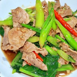 คะน้าหมูชิ้น-ราดข้าว