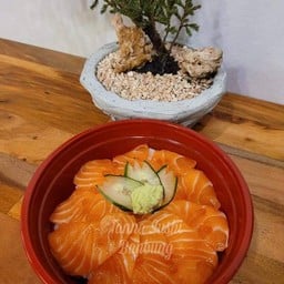 ข้าวหน้าปลาแซลมอน+ไข่ปลา