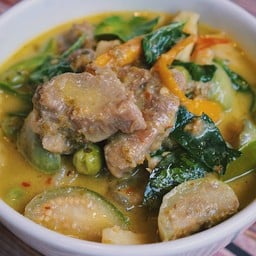 แกงเขียวหวานเนื้อน่องลาย