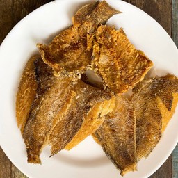 ปลาสลิดทอดกรอบ 1 ตัว