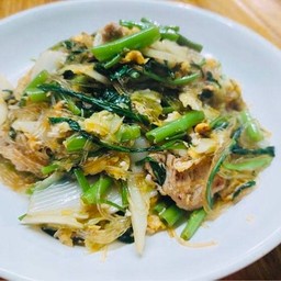 สุกี้แห้งหมู