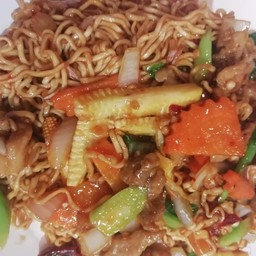 มาม่าผัดขี้เมา