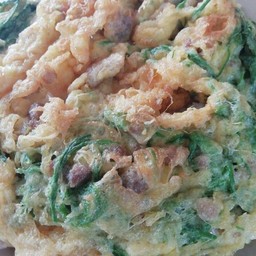 ข้าวไข่เจียวชะอม