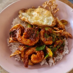 ข้าวราดผัดพริกแกงกุ้ง