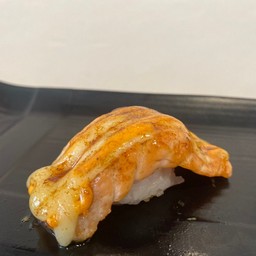 แซลมอนเบอร์นซอสสไปซี่