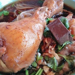 เตี่ยวน่องไก่ตุ๋น ธรรมดา