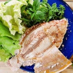 แซบเวอร์ เมี่ยงปลาเผา ส้มตำ