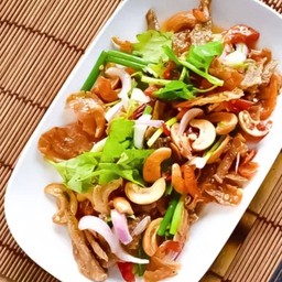 ยำสามกรอบ
