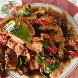 ผัดเผ็ดหมูป่า