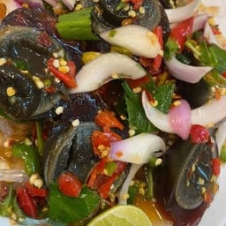 ยำไข่เยียวม้า