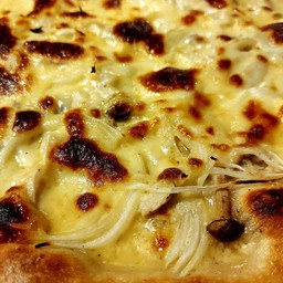 Chicken Alfredo Pizza (L)