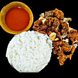 ไส้หวานทอดกระเทียม ราดข้าว