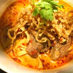 ข้าวซอยซี่โครงหมู