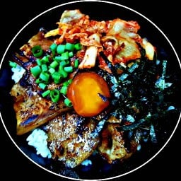 BUTADON ข้าวหน้าหมูย่าง เชียงรายไนท์บาซาร์
