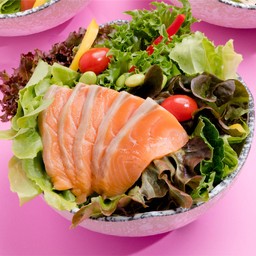 สลัดแซลมอน