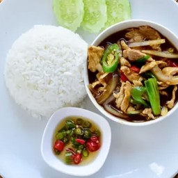 ข้าวราดผัดพริก