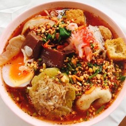 ก๋วยเตี๋ยวต้มยำ หน้าหม้อ