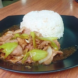 ผัดพริกสดราดข้าว