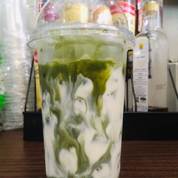 มัทฉะลาเต้  จะแยกน้ำแข็งตอนจัดส่ง