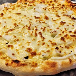 Argentinian-Style Onion Pizza (S)