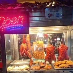 บะหมี่ร้านดังหมู เด็ด เป็ด ในตำนาน