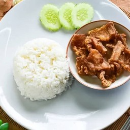 ข้าวราดทอดกระทียม