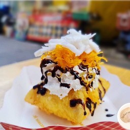 ไอติมทอดวิปครีมฝอยทองมะพร้าวอ่อน