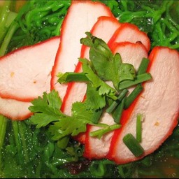 หมี่หยกเกี๊ยวหมูแดงน้ำ