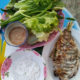 ปลาเผาสายลมจอย สูขสวัสดิ์4เบอร์ติดต่อร้าน088.5478985.092.4815168