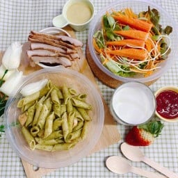 Steelburner homemade (นมสดสตรอว์เบอร์รี่ & นมสดมะม่วง)สปาเกตตี สลัด ซุปเห็ด ซุปฟักทอง