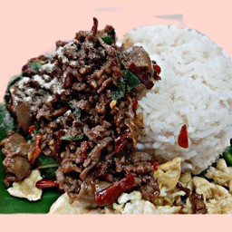 กระเพราเนื้อสับ+ไส้หวาน (ใบกระเพราควาย)